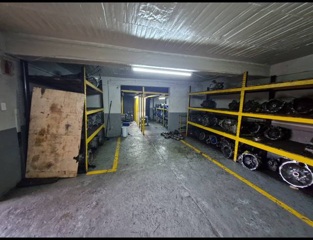 1,600M² WAREHOUSE FOR SALE IN DENVER